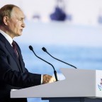 Путин заявил о росте интереса к трансарктическому транспортному коридору