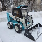В Санкт-Петербурге тестируют  бесшумную электрическую снегоуборочную технику