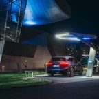 BMW запускает «зарядные деревья» в Мюнхене