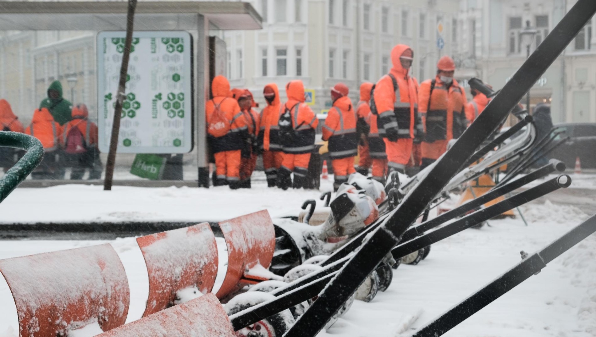 Снег близко: изучаем особенности зимнего содержания дорог