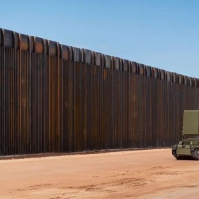 В США представили роботизированный комплекс для борьбы с дронами