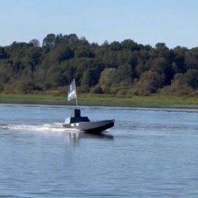 В Новгороде разработали новый безэкипажный катер с оптоволоконным управлением