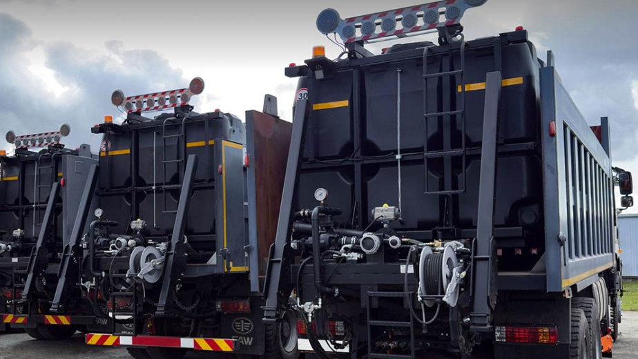 Спецтехника завода «Регион 45» приступает к работе на трассе М-12