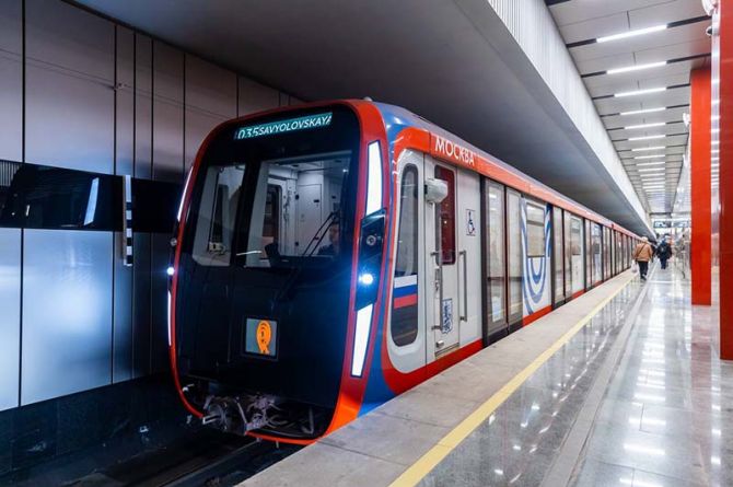 Беспилотный поезд планируют запустить в московском метро к 2026 году