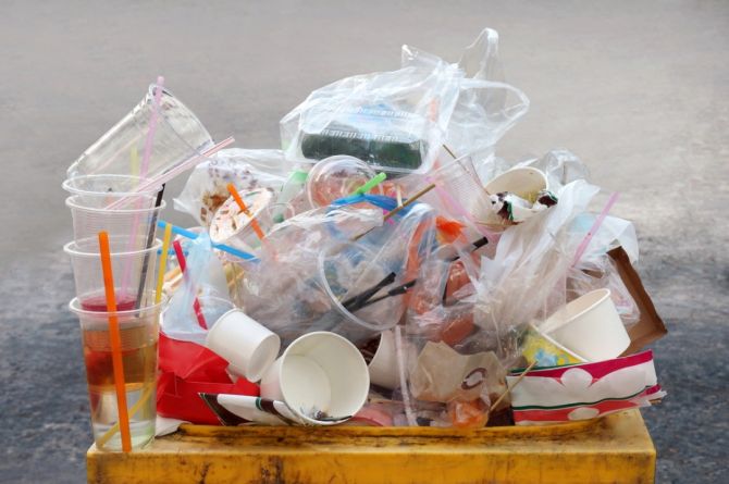 В России планируют запретить неперерабатываемый пластик