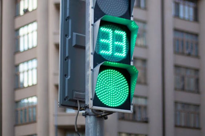 Московские светофоры переведут в режим работы выходного дня