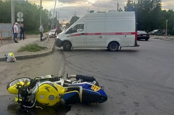В России неисправные автомобили стали чаще попадать в ДТП, а мотоциклисты - гибнуть