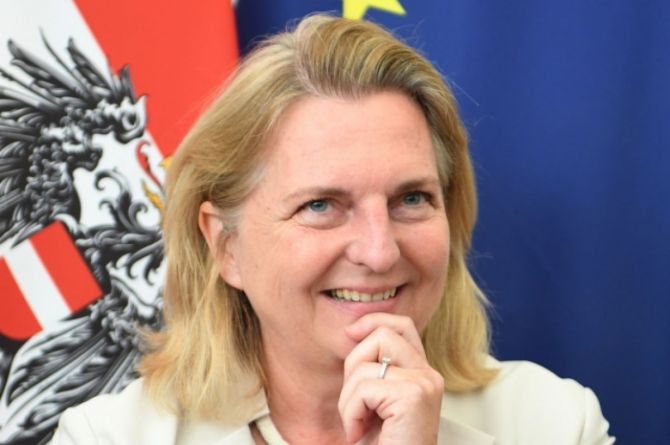 Бывшая глава МИД Австрии переехала в Рязанскую область