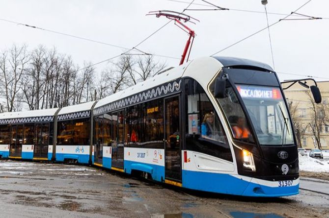 В Москве начали тестировать электрические речные трамваи