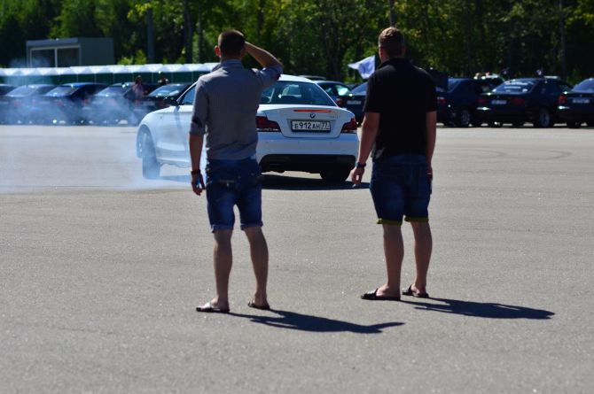 В Общественном совете при Минтрансе предложили создать специальные площадки для дрифтеров