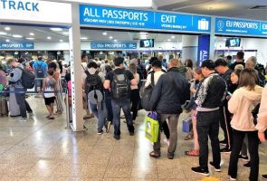 В российских аэропортах сократят время ожидания регистрации на рейс