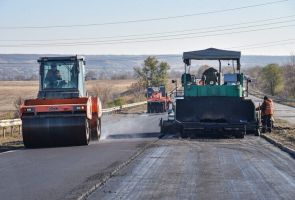 Правительство выделит 15 миллиардов рублей на ремонт дорог в регионах