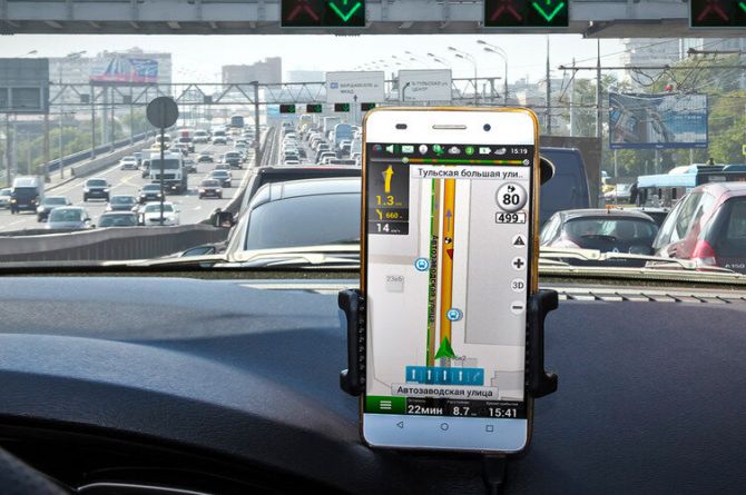 Яндекс. Навигатор будет предупреждать об опасностях на дороге