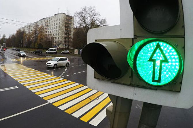 Уступишь дорогу: в Екатеринбурге новые светофоры заставят пропускать автобусы
