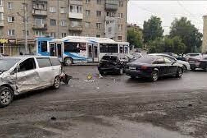 В Новосибирске ДТП чаще всего случаются на перекрёстках
