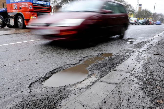 В Великобритании растёт количество ям на дорогах