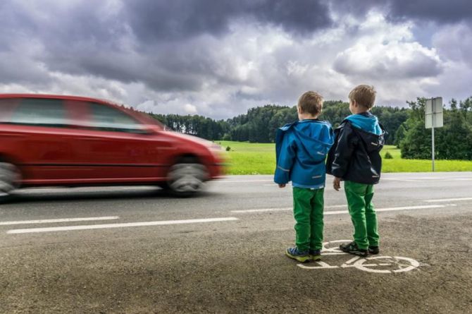 В ГИБДД напомнили правила безопасного поведения детей на дорогах