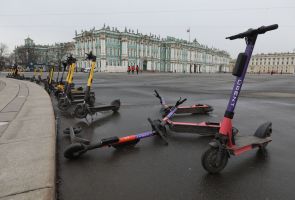 В Петербурге хотят запретить аренду самокатов до 2027 года