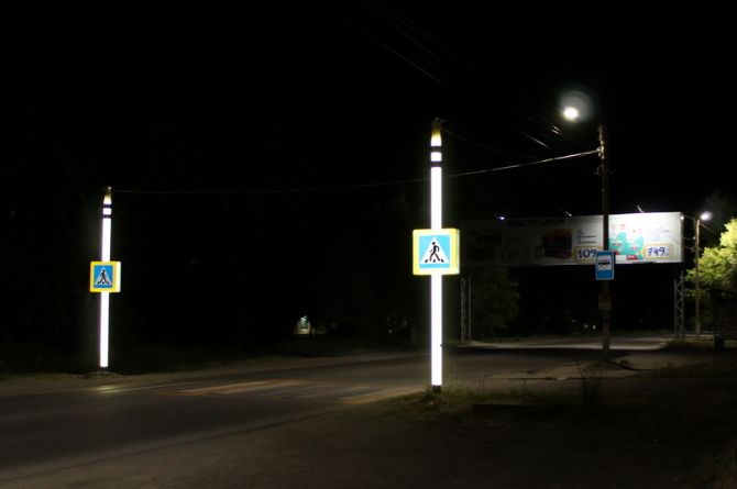 В Бийске установили столбы с подсветкой, предупреждающие водителей о пешеходах
