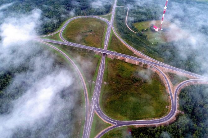 В регионах РФ обновят более 15 тысяч км дорог
