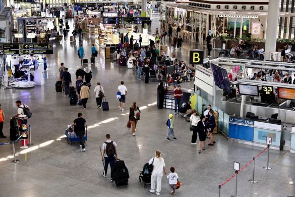 В аэропорту и на вокзале Сочи внедрят систему распознавания лиц