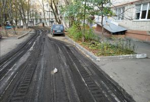 Не трогай, это на Новый год: в Ставрополе дорожники решили уложить асфальт в обход «Нивы»