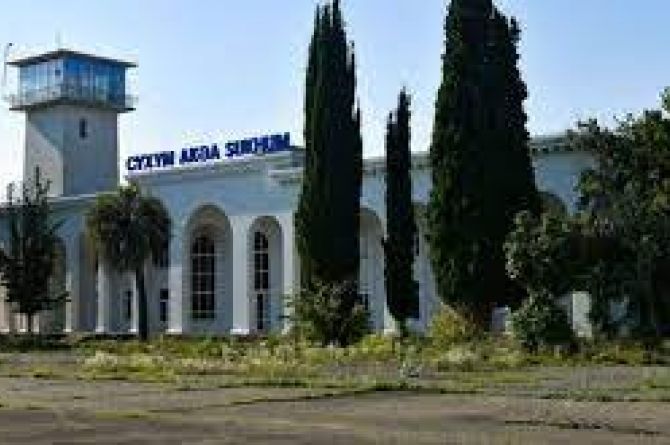Абхазские власти рассмотрели проект соглашения с РФ о строительстве аэропорта в Сухуми