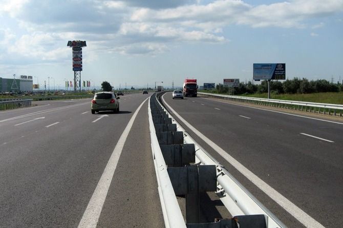 В Краснодарском крае запретят строительство трасс без разделительных барьеров