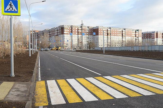 Открыто движение по новому участку дороги на улице Солнечная Поляна в Барнауле