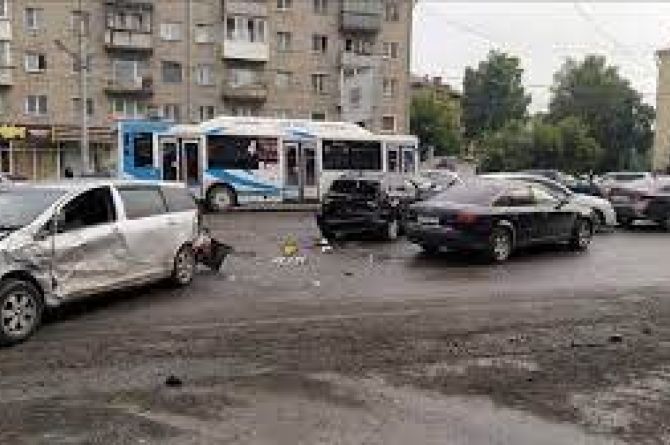 В Новосибирске ДТП чаще всего случаются на перекрёстках