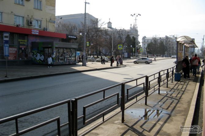 В Екатеринбурге уберут заборы около дорог