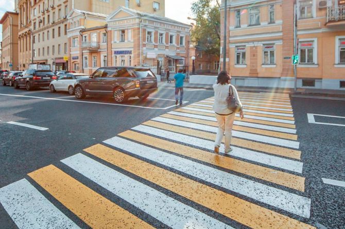 В Москве изменят разметку на диагональных пешеходных переходах