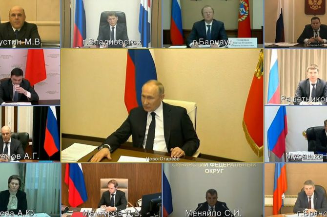 Владимир Путин: «Все соскучились по обычному образу жизни. Но потерпите»