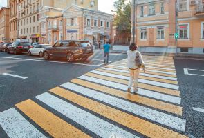 В Москве изменят разметку на диагональных пешеходных переходах