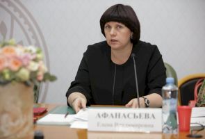 Чиновник дня: сенатор от Оренбургской области перепутала ЛДПР и ЛГБТ
