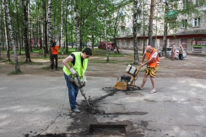 В Госдуме предложили отменить штраф за самостоятельный ремонт дорог