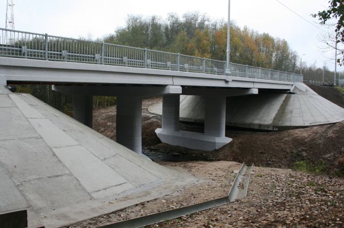 Отремонтирован мост через реку Кебь на автодороге Р-23 в Псковской области