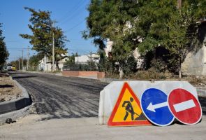 Повышение цены контракта не помогло найти подрядчика для ремонта дорог в Евпатории