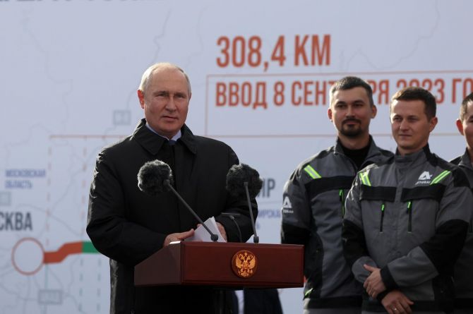 Путин открыл движение по участку трассы М-12 от Москвы до Арзамаса