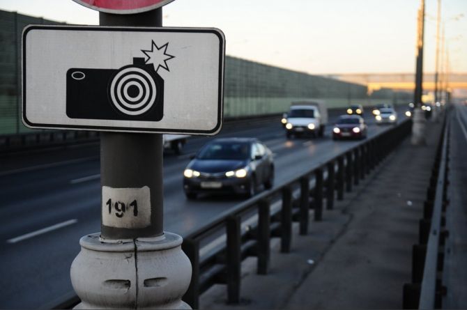 «Пьяные дороги» и «козьи тропы»: новые камеры на трассах России будут отслеживать десятки нарушений (включая неоплату ОСАГО)